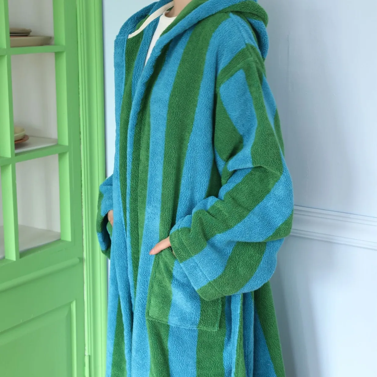 Unisex Colorful Designer Towelling Robe Super Good Absorption Big Hood Robes Woman Vintage Retro Stripe Terry Cotton Bathrobe