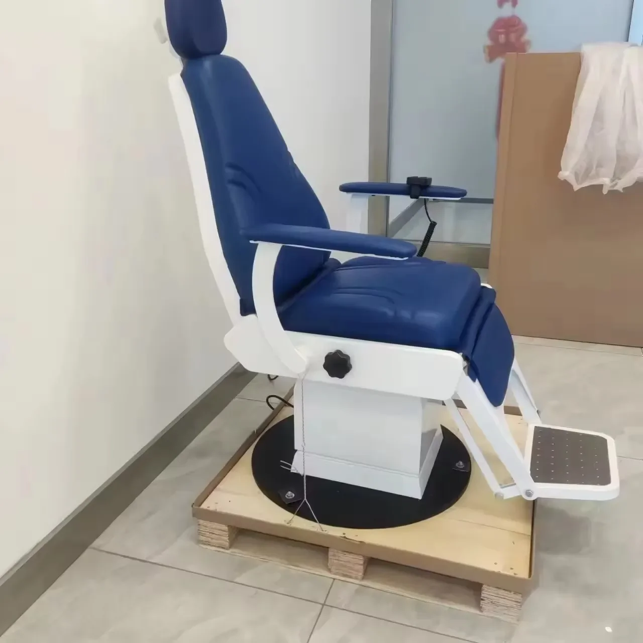 Factory Price Electric ENT Chair Adjustable Otolaryngology Chair with Doctor Chair