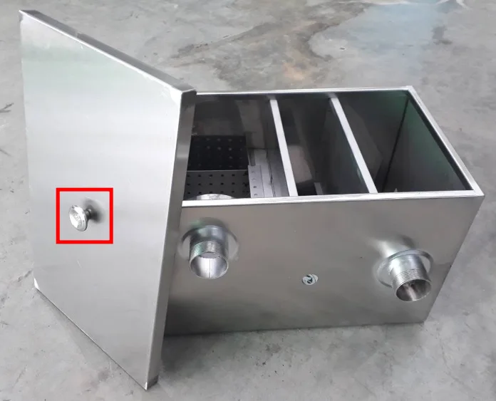 China Suppliers Stainless Steel Under Sink Grease Remover Oil-Water Separator Kitchen Grease Trap For Restaurant
