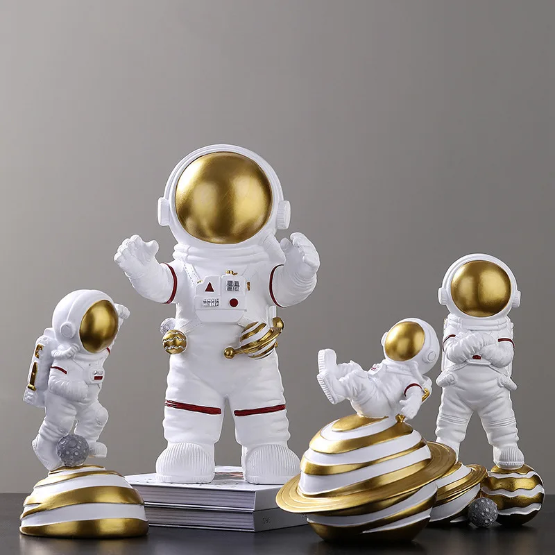 Factory custom resin crafts mini astronaut statues on the ball, a variety of astronaut statues suitable for home decoration