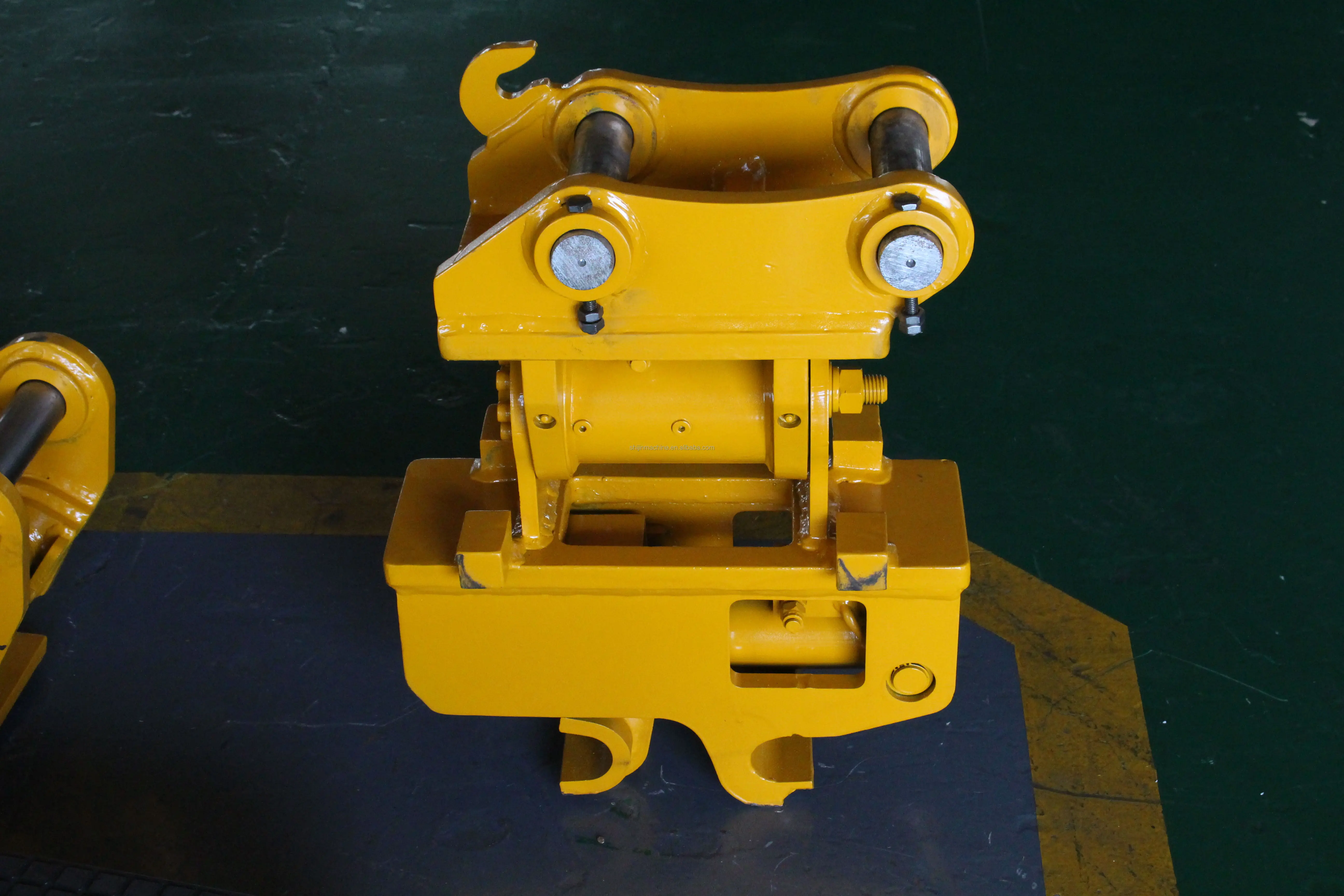 Excavator Quick Coupler Good Quality Bucket Joint Bucket Changer