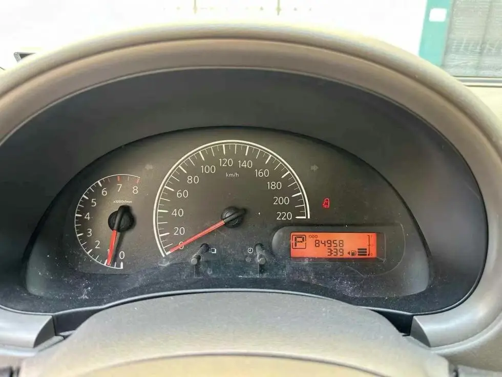 Wholesale 2011 Nissan Sunny 1.5L buying used cars navara for sale second hand and cheap cars