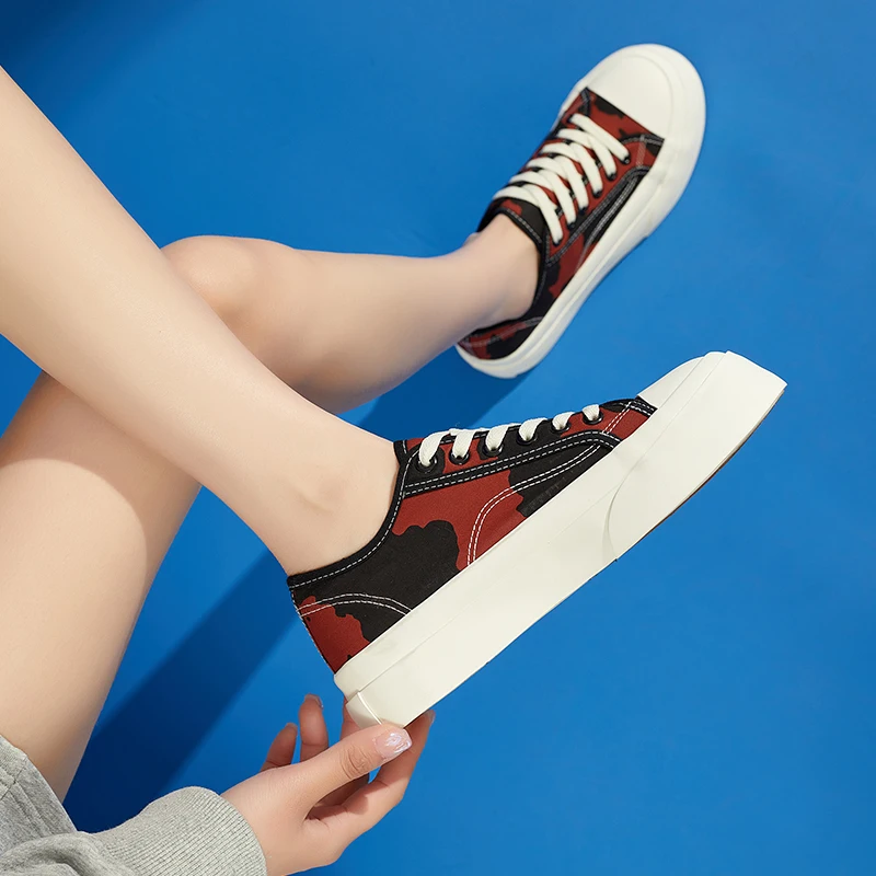 High Quality Custom Print Cow Lace Up Canvas Trendy Platform Shoes Rubber Sole White Shoes For Women