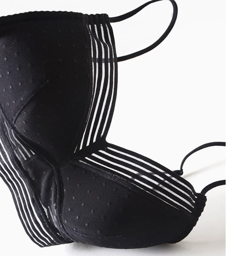 U-shaped Beautiful Back Bra Bralette Bra High Quality Sexy Low Back Lace Seamless Wire Free Back Closure Breathable Plain Dyed