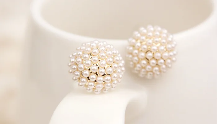 Faux Baroque Pearl Beaded Flower Stud Earrings Korean Cute Cultured Freshwater Pearl Post Stud Earrings