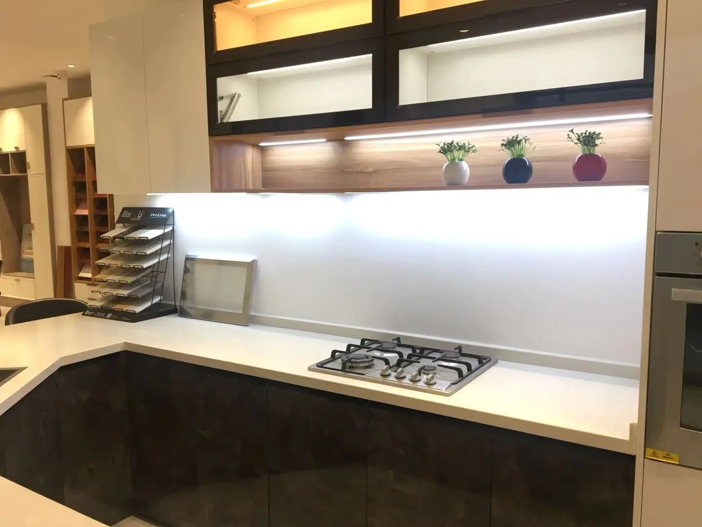 European Style Custom open elegant kitchen cabinet with the bar