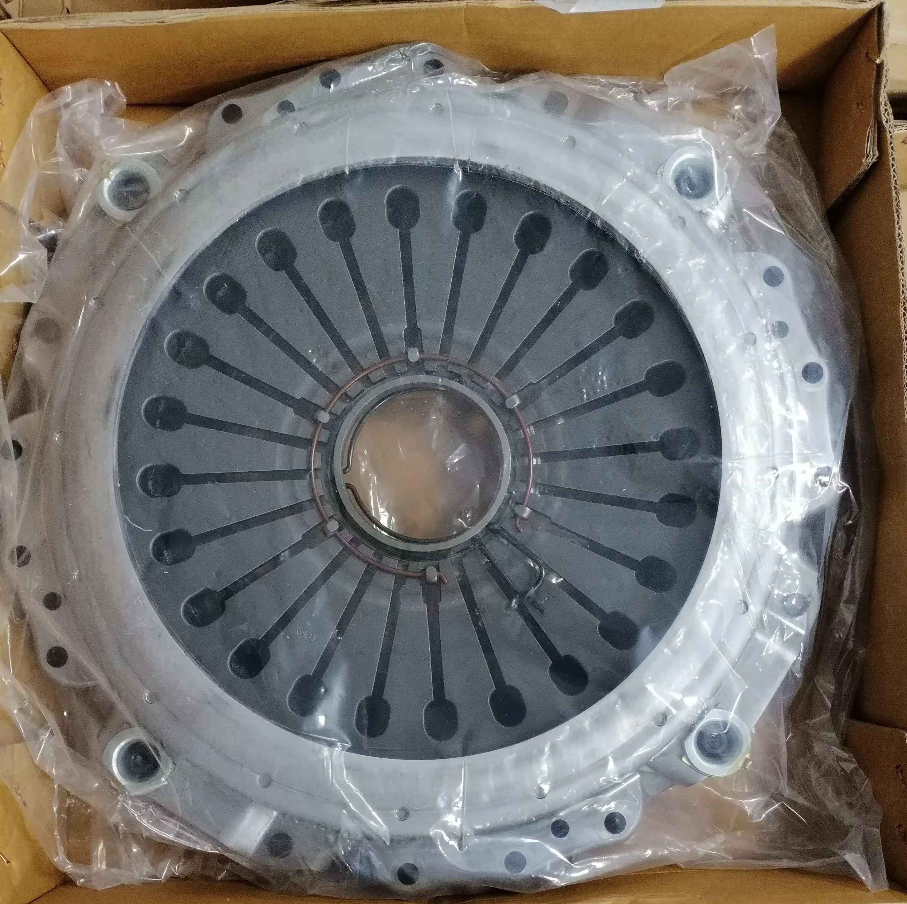 YSD AUTO clutch cover pressure plate 3483034045 size 430*235*450 clutch disc 1878040334 size 430*260*44.5*10