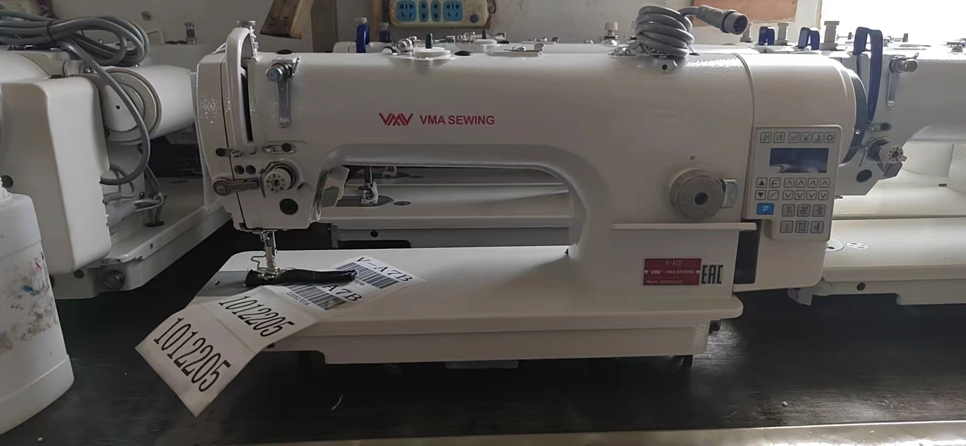 VMA Needle bar feed electronic lockstitch big hook high speed industrial lockstitch sewing machine