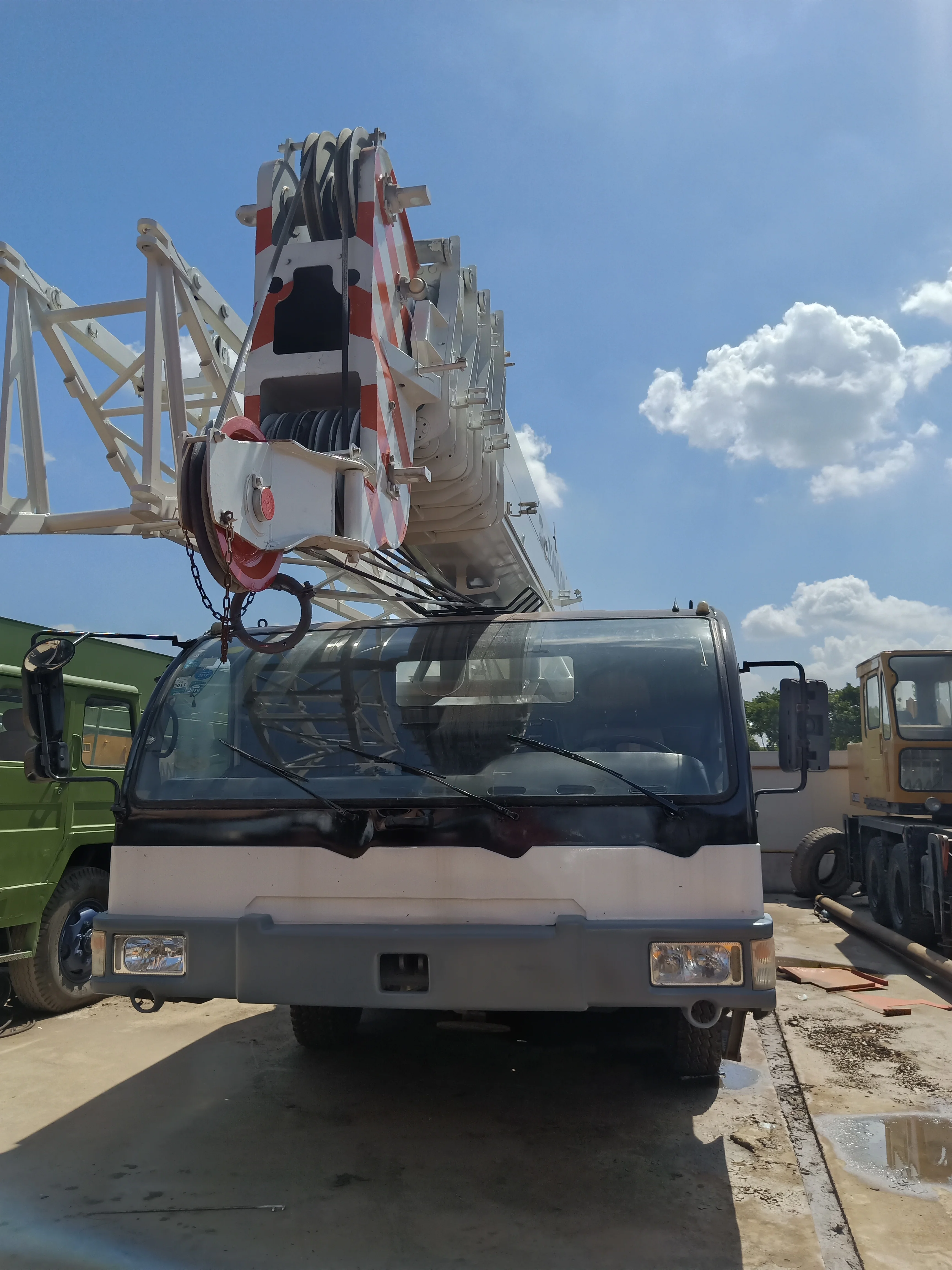 used Zoomlion crane QY50V qy50 50v zoomlion50 50 ton telescopic boom truck crane