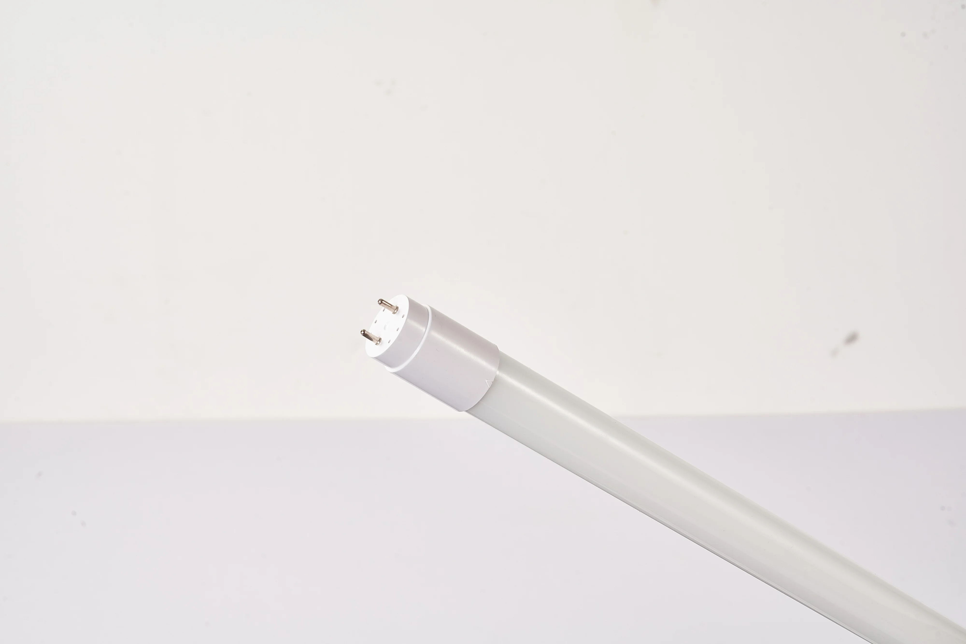 Newly designed Hot-selling Led Tubes Light 18w 30w 40w high brightness and excellent effect small loss  longer life led tubes