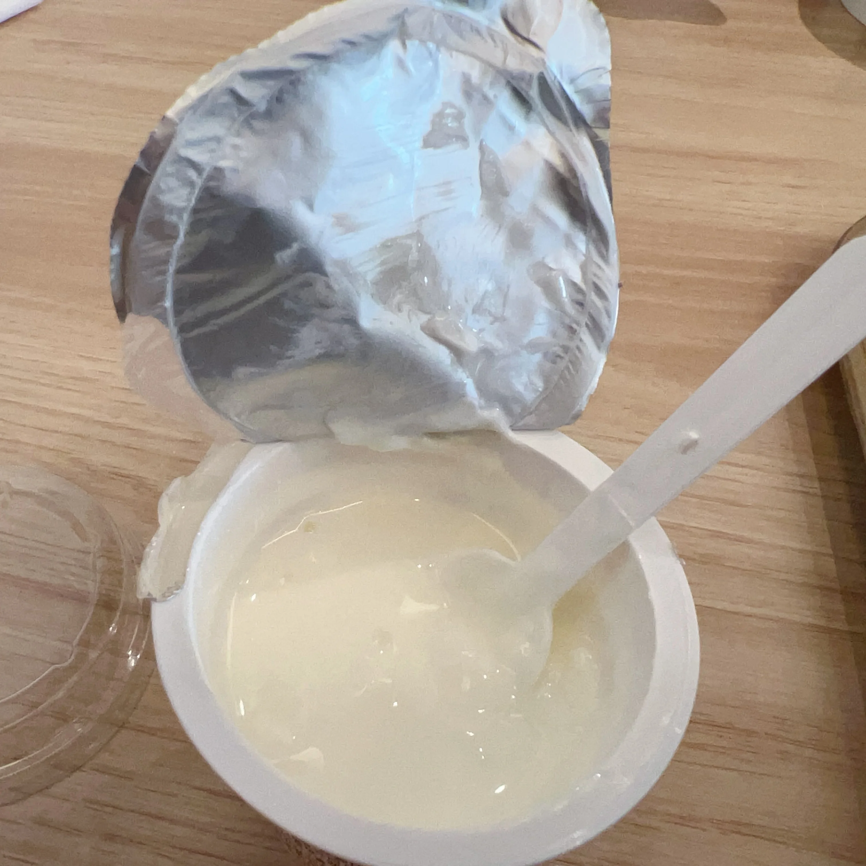 Heavy Duty Custom Food-Grade Disposable Plastic Ice Cream Cups Set with Yogurt Cup Lids and Spoon for Supermarkets and camping