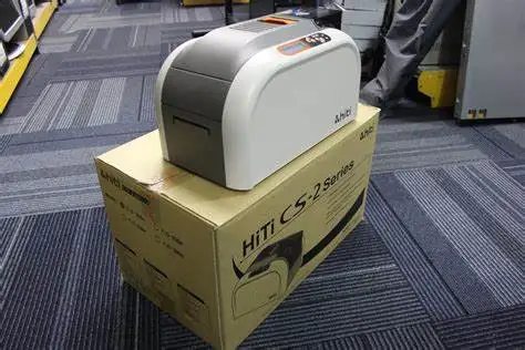 Высокоскоростной принтер HITI CS200E для идентификационных карт односторонняя или двухсторонняя печать супермаркета/правительства/школы/банка