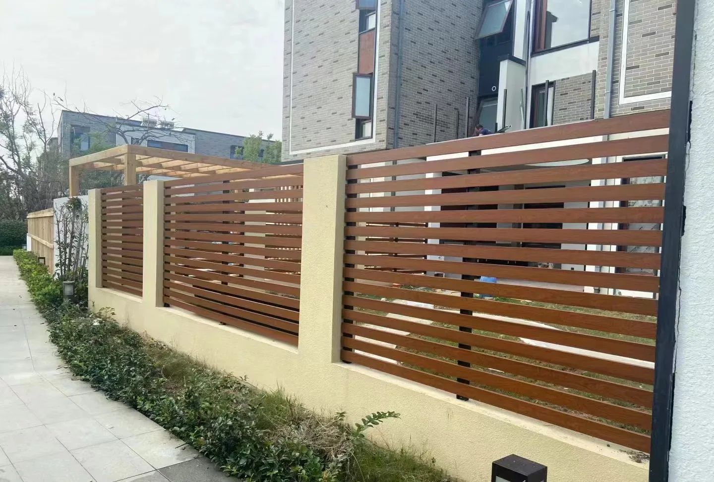 Automatic Expandable Gates Courtyard Warehouse Gate Cast Aluminum Sliding Metallic Gate