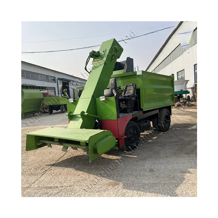 Cattle farm three-wheel manure cleaning truck Scraper type cow manure cleaning machine