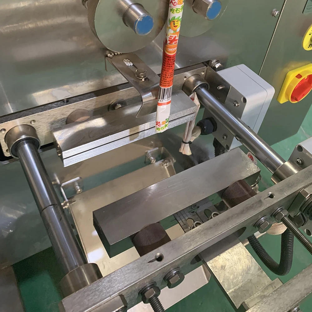 Automatic 5-30g White Isomalt Sugar Rice Salt Packing Packaging Machine