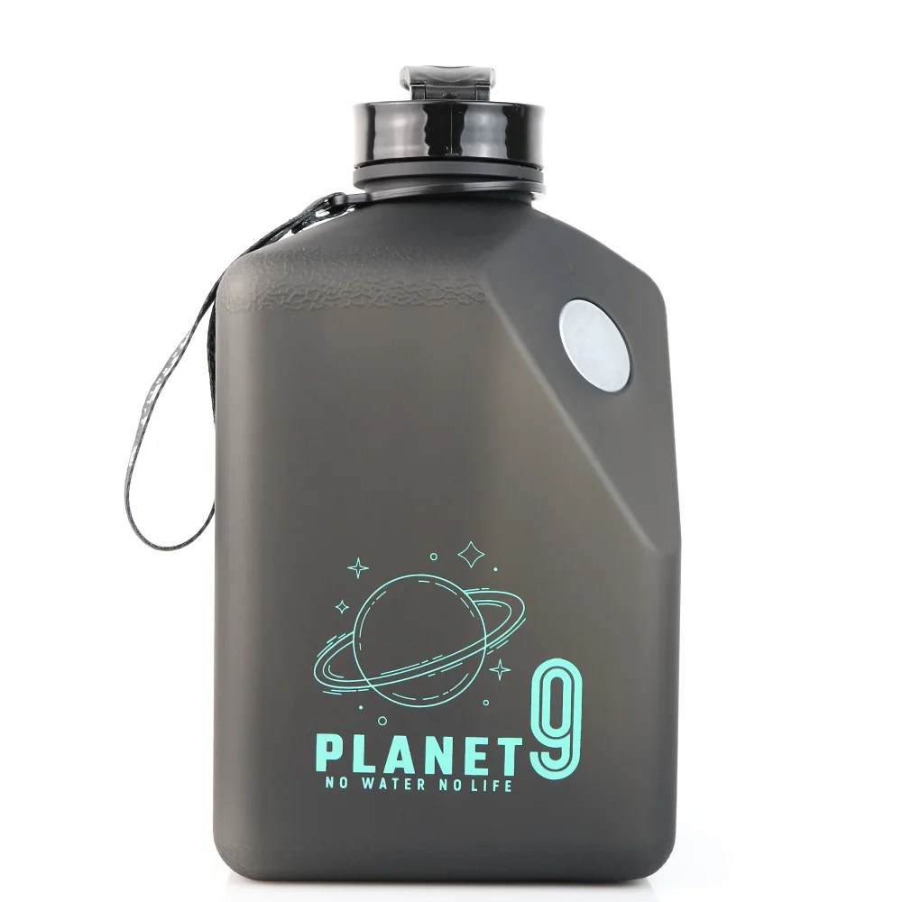 BPA Free Big Capacity 2.7l Eco-frindly Plastic Fitness Sports Square Water Bottle 108oz With Magnet for Phone Two Lids Jug