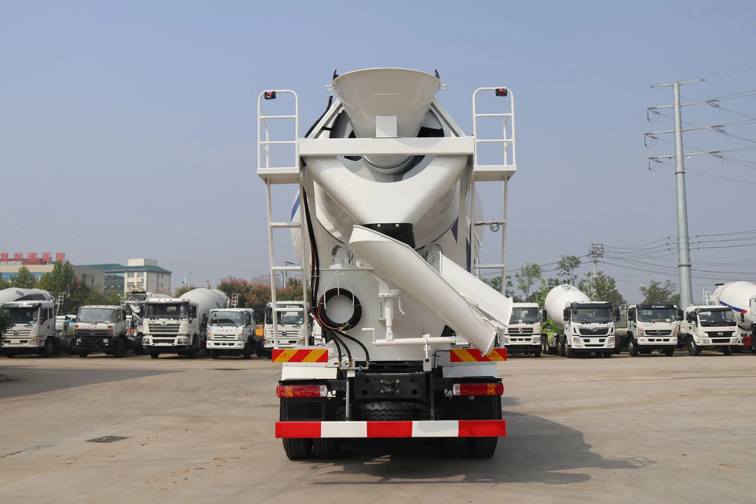 Brand New  Howo 8X4 Chinese Concrete Mixer Truck Euro5 for Uzbekistan