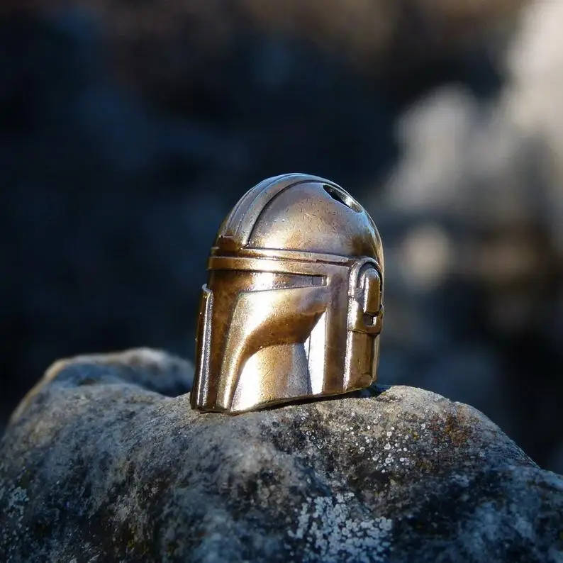 Парашютная верёвка из бисера космический Рыцарь Шлем нож Мандалорское шнурки для повседневного использования, изготовленные на заказ, подарок для мужчин, браслет