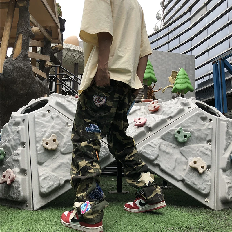 Manufacturer sale casual camo denim pants camouflage colored cargo pocket jeans men s custom stacked jeans