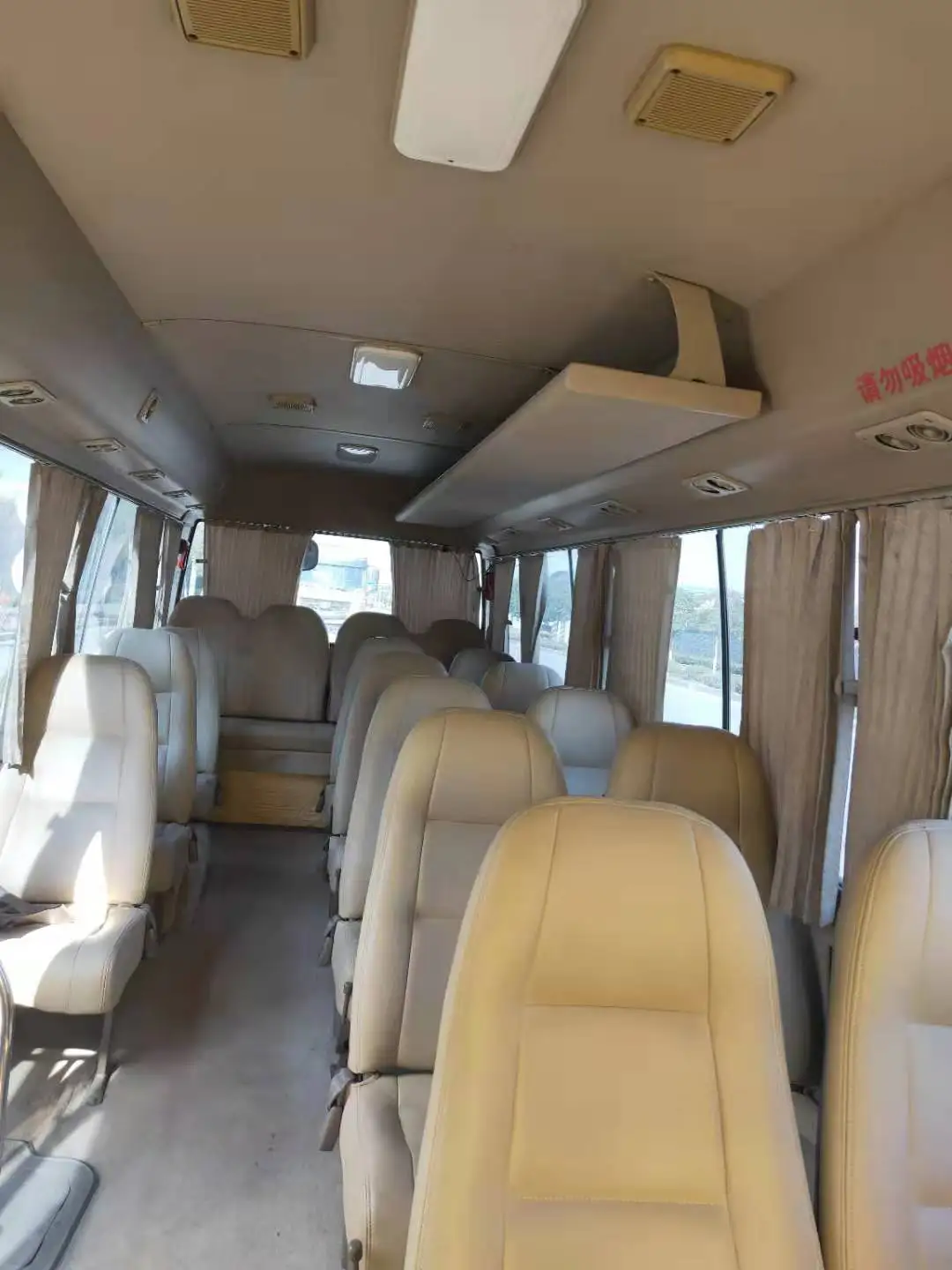 30 passengers tourist coach bus japan brand toyotai coaster mini bus used LHD sightseeing car with air conditioner