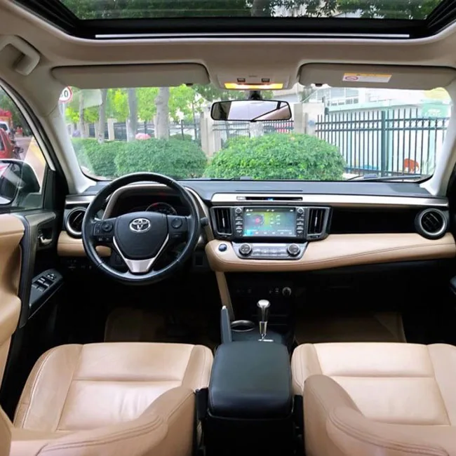  Японский внедорожник б/у RAV4 2013 года для