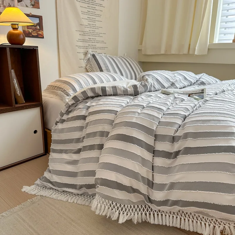 Оптовая продажа жаккардовые стеганые постельные принадлежности Sunny Textile с кисточками богемный