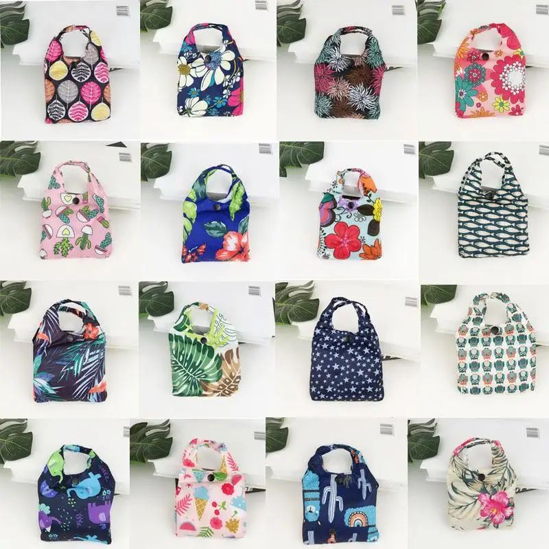 Lightweight Foldable Shopping Bag with Customized Graphics and Durable Printing for Small Quantity Orders