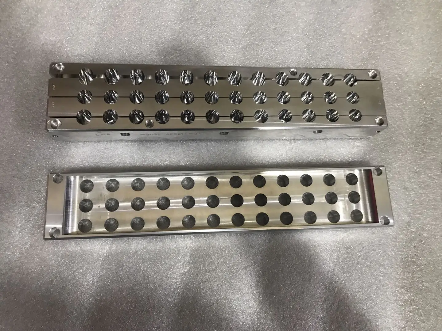 Manufacture Hot Item Custom Professional Aluminium Lipstick Mould 6/12/24/48/72/96 Cavity Lipstick Making Mould