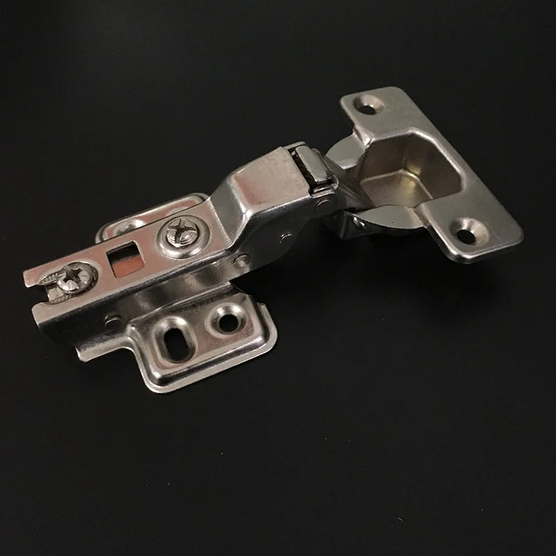 cabinet door fixed on soft close hinge
