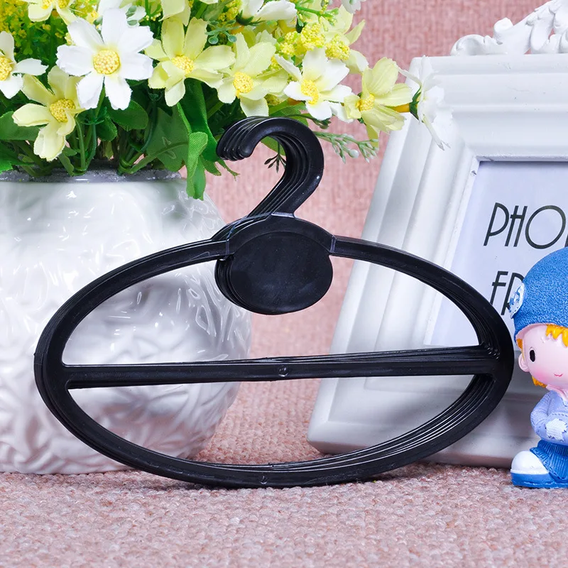 Cross border custom oval scarf hanger crossbar scarf hook space saving plastic tie hook black towel hanger for garment