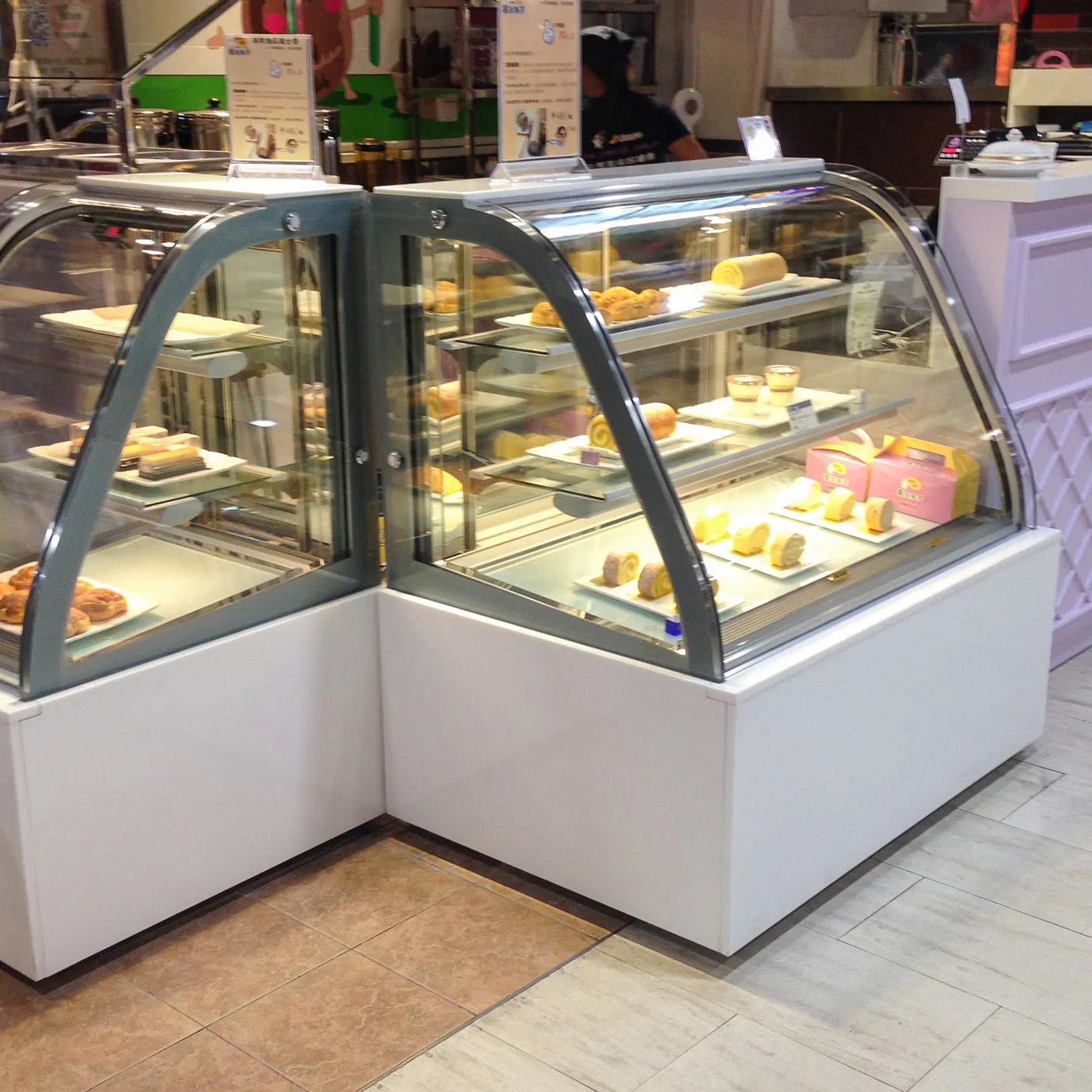 
Cake Store Refrigeration Glass Display Showcase Commercial Keep Fresh Equipment Supermarket Drink Fridge Cake Display Chiller 