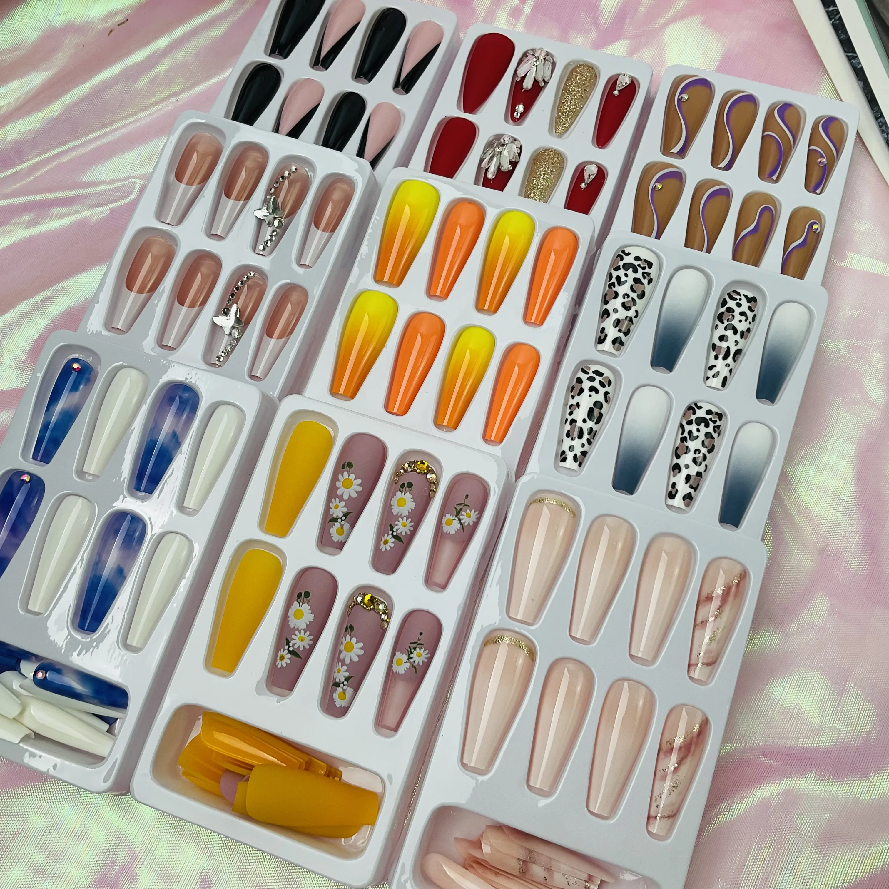 2022 Wholesale Artificial Fingernails Designed Luxury Acrylic Bling Long Press On Nail With Packaging Box For Women