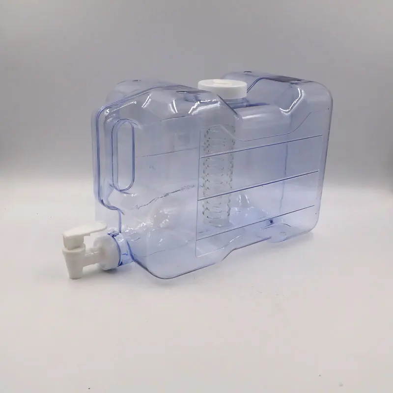 
Real food grade outdoor portable 2 gallon plastic freezer spigot water jug 7.8L plastic storage water container with tap 