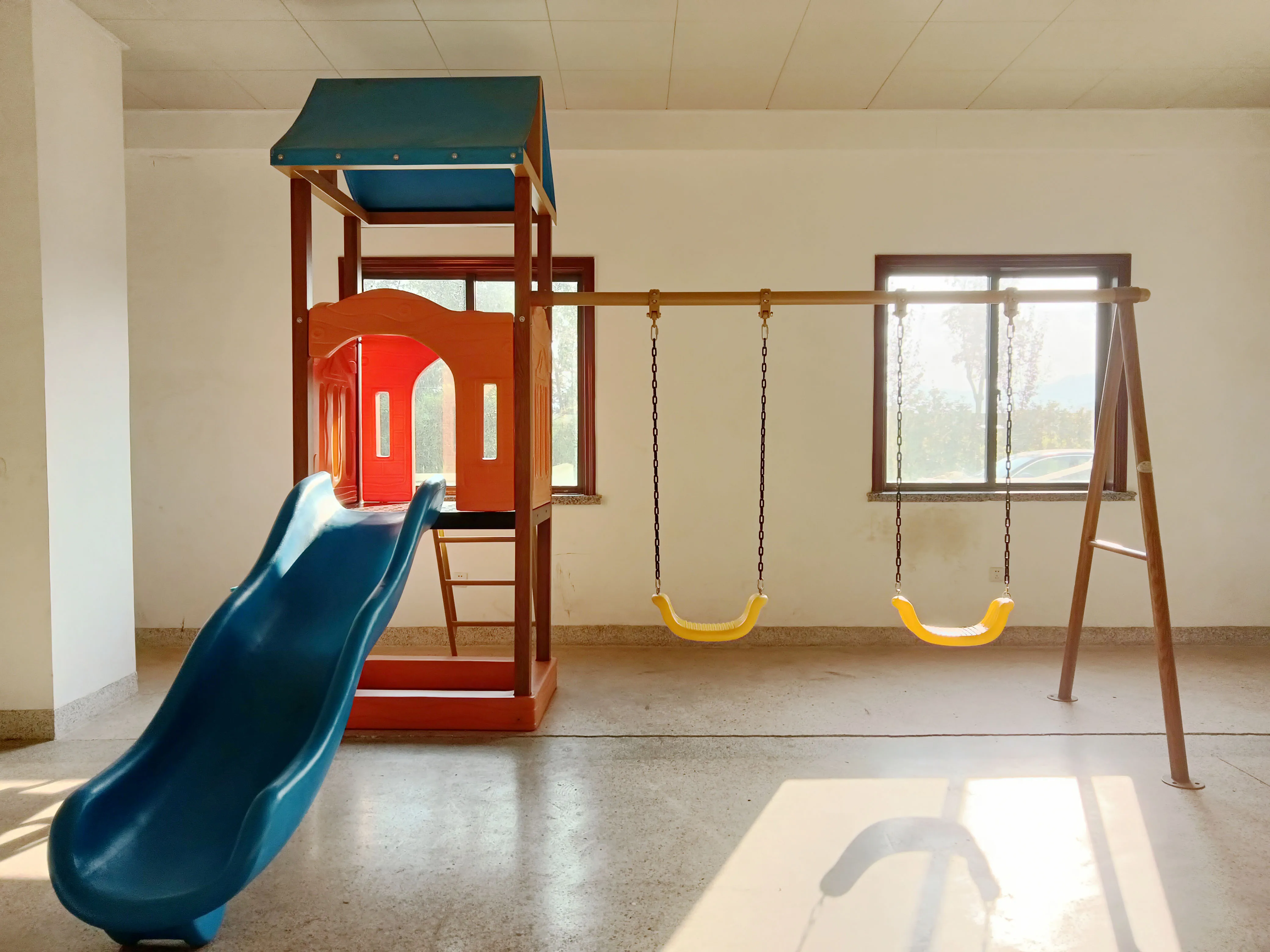 Kids Plastic Slides Playground Outdoor Amusement Playground for Sale