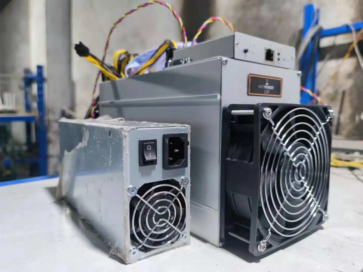  Bitmain second hand miner L3+ 504.00 MH / s blockchain L3 + antminer with power supply Bitcoin mining