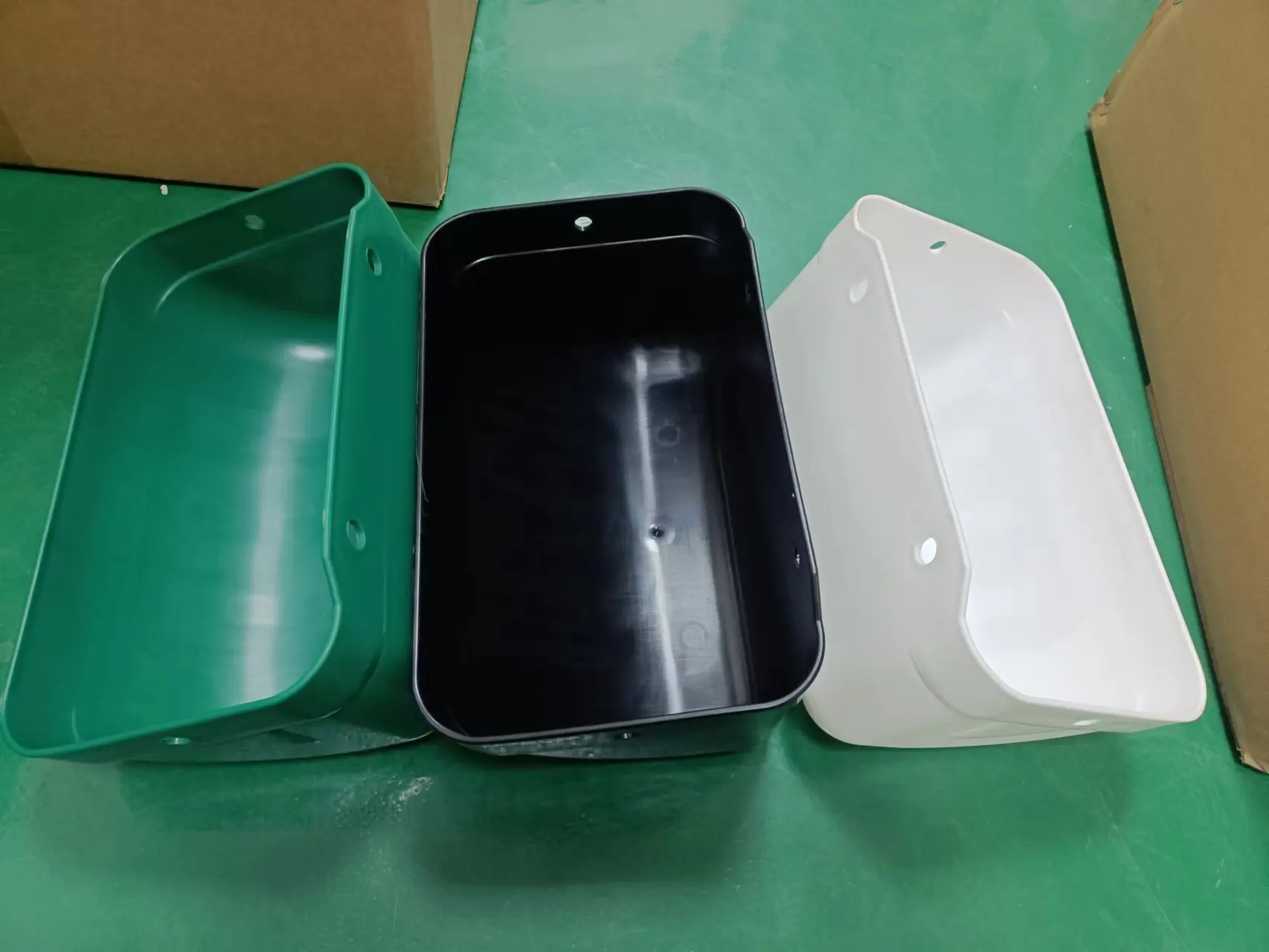 Plastic Poultry Animal Sheep Goat Feeder Goat Feed Trough With Clips