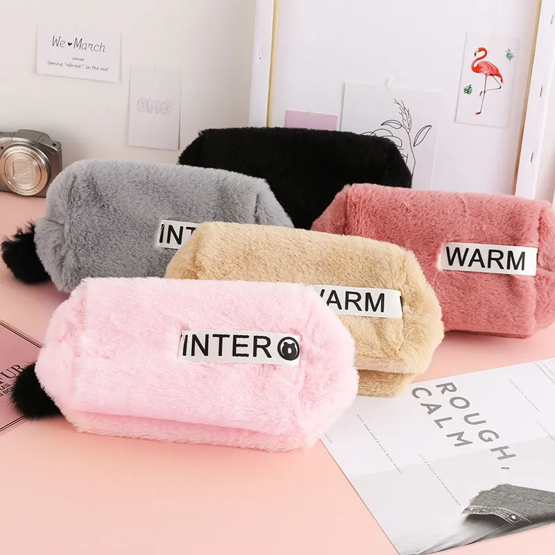Wholesale Private Label Cute Terry Faux Fur Fuzzy Makeup Bags Sustainable Plush Cosmetic Pouch For Women Organizer Case