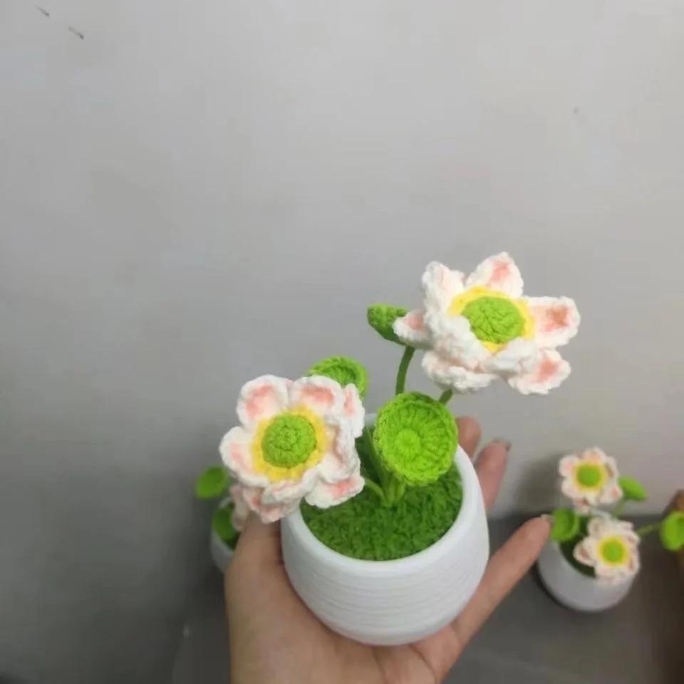 Wholesale Hand-woven Flower Bonsai Stems Floral Decor Artificial Plants Knitted Flower Bonsai Finished Crochet Lotus Mini Pot