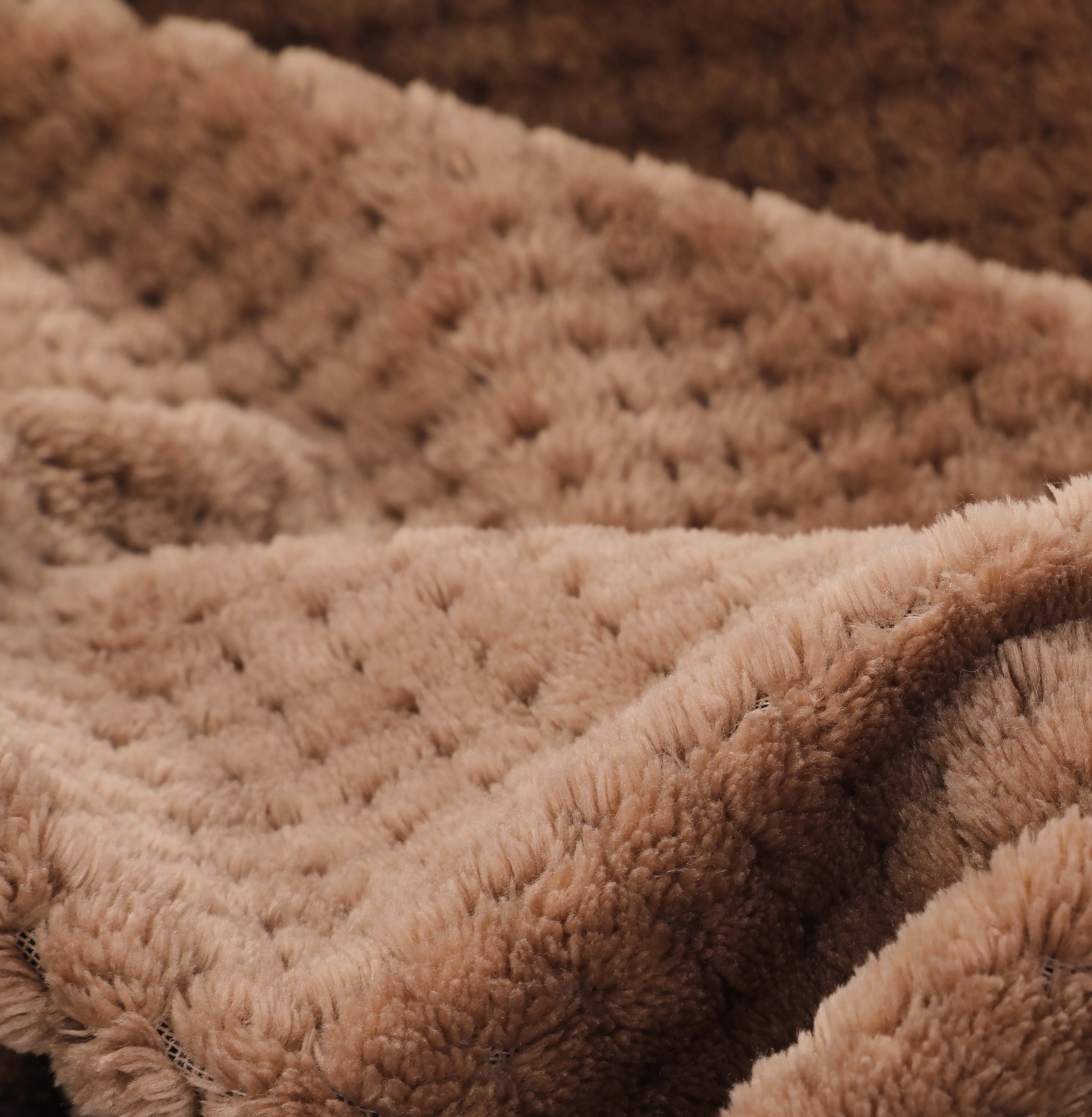 Safe Electric Flannel Blanket with Red Plaid Pattern, Heated Blanket