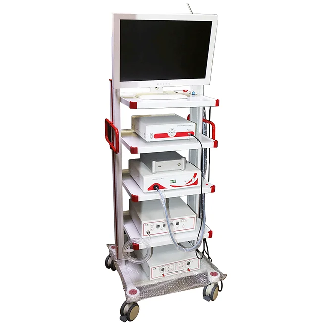 Медицинская камера-эндоскоп с лапароскопическими операционными инструментами