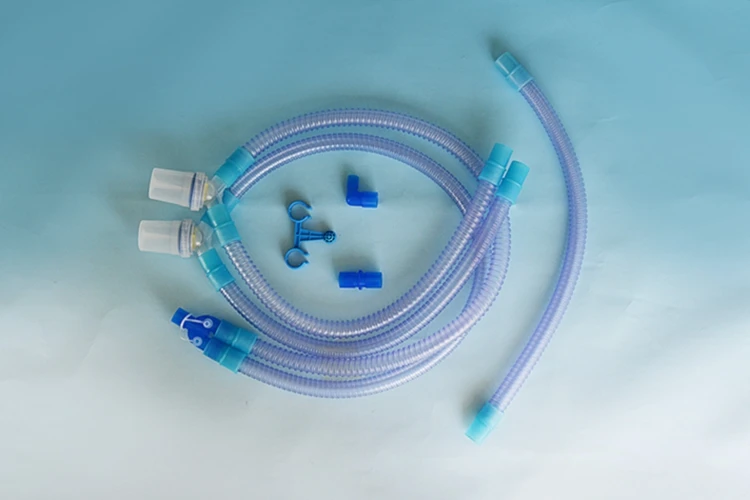 Adult Smoothbore Breathing Circuit With Water Trap Critical Care