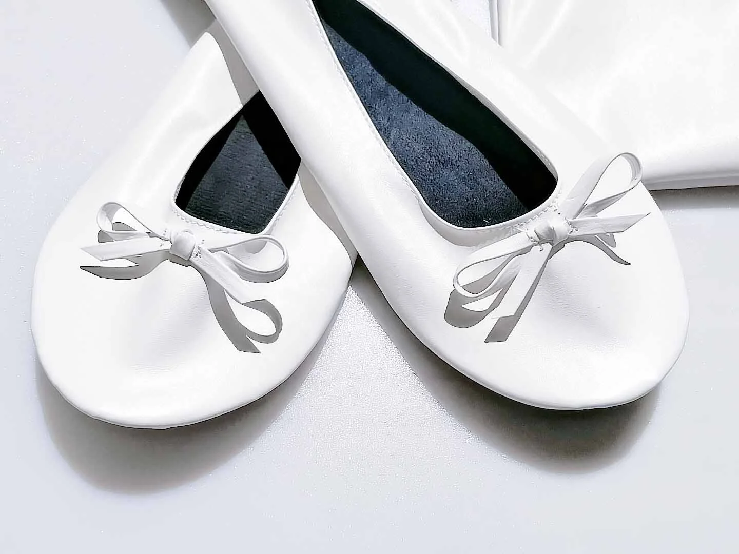 2024 Wholesale Ballet Foldable Ballerina Flats Fold Up Disposable Ballerina Dance Shoes For Women Ballroom white Pu Shoes