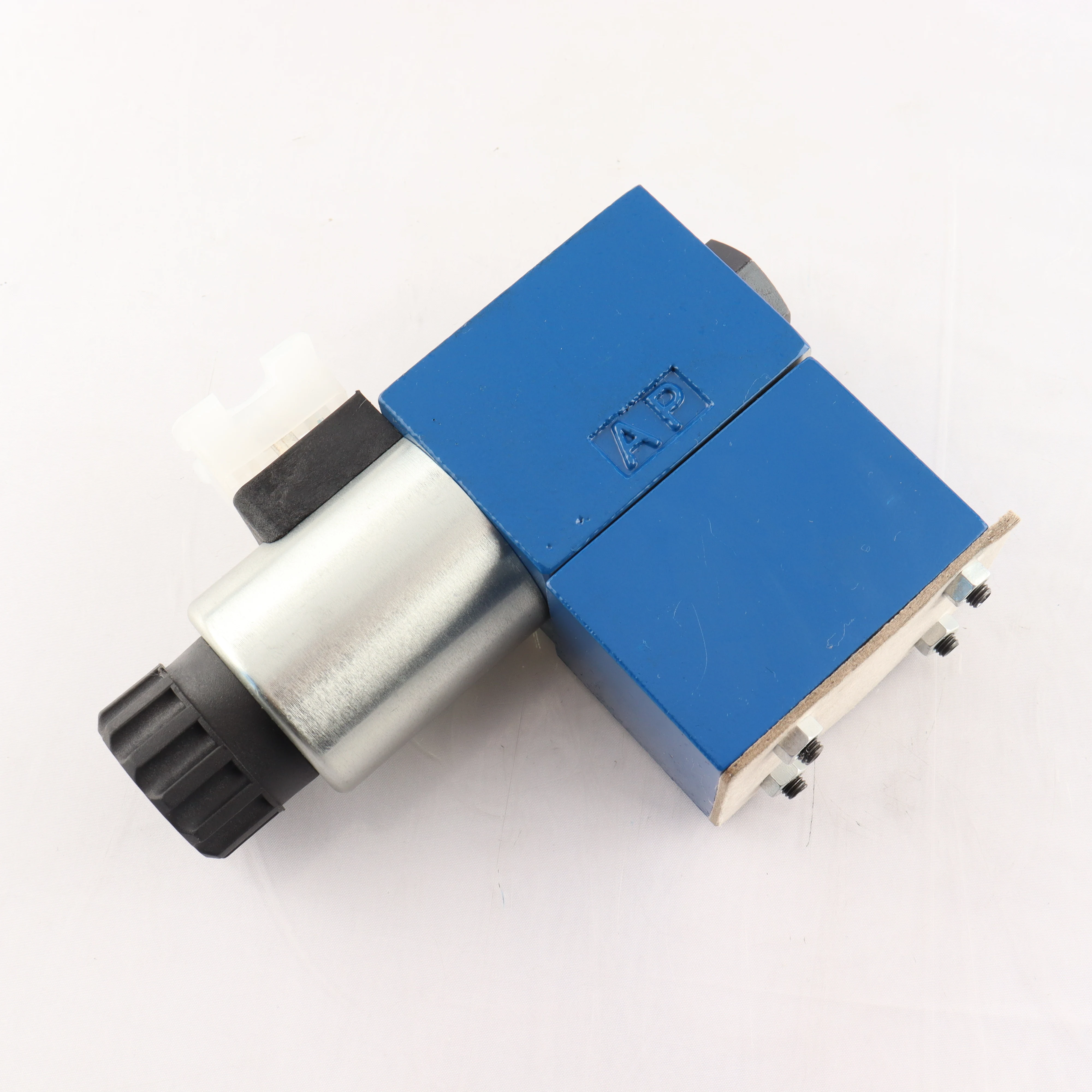Direct Acting Electromagnetic Directional Globe Valve Directional valve Solenoid Ball Valve M-4SED6D 10