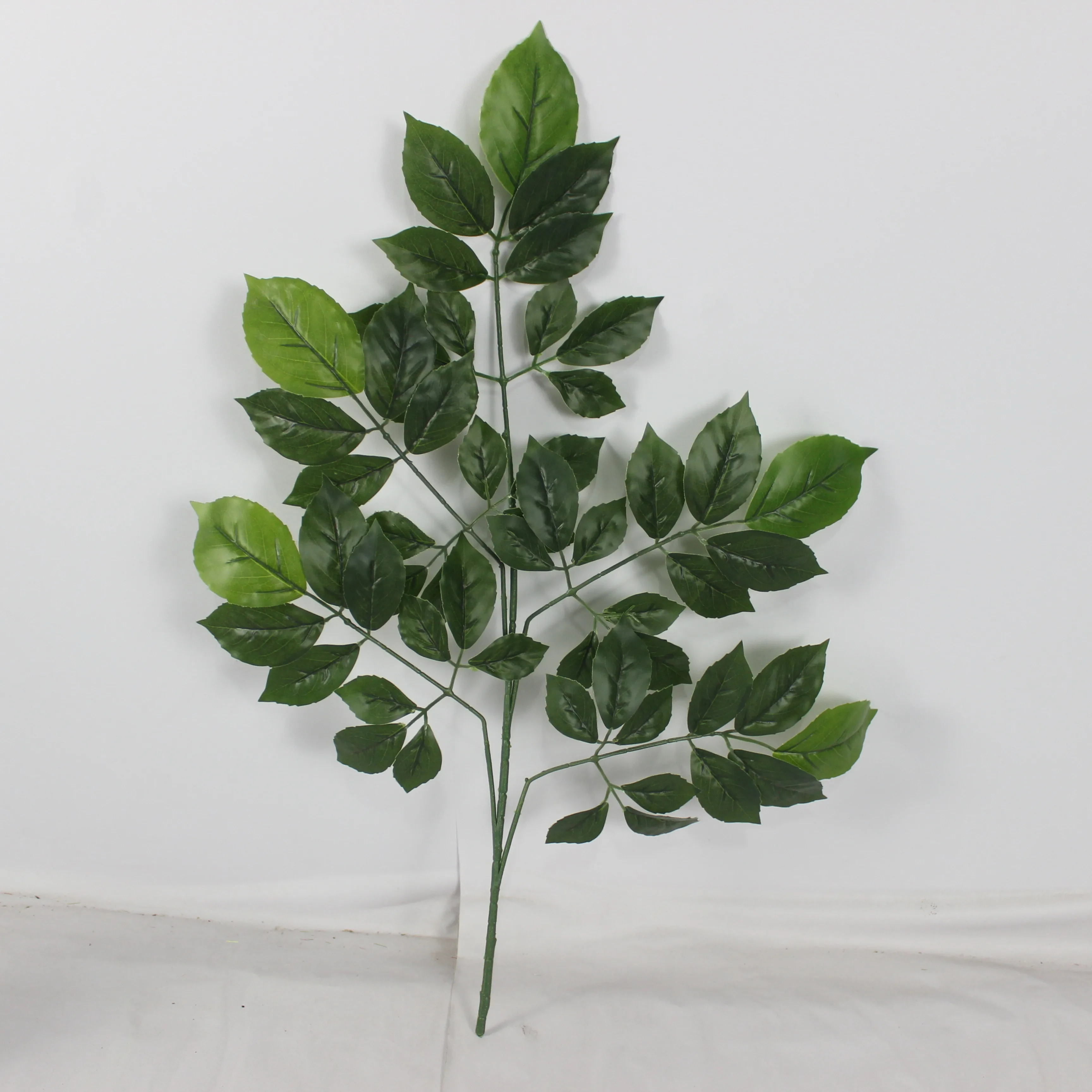 Artificial green camphor tree leaves branches Tropical plants 2021 new stlye faux leaf