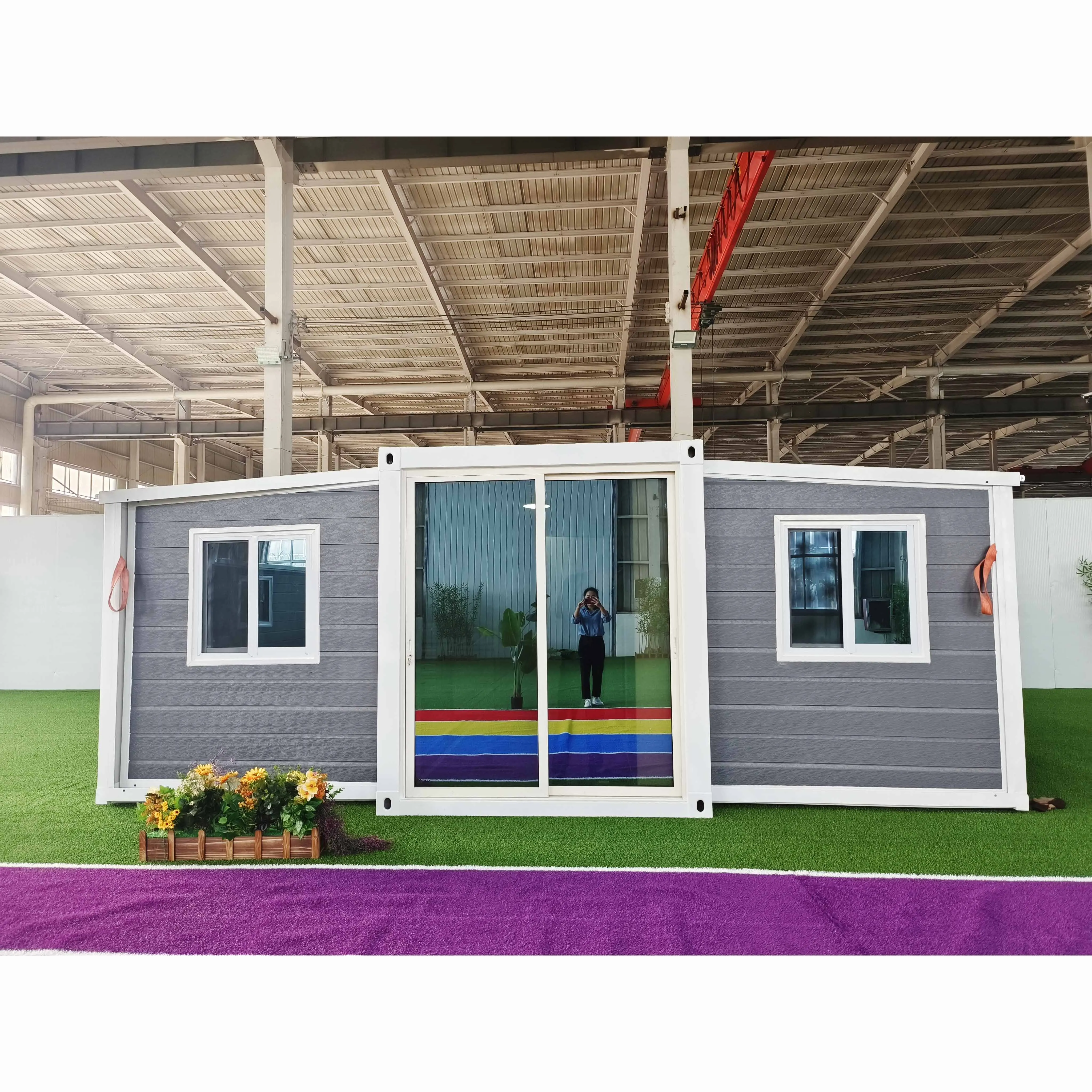Modern 2 & 3 Bedroom Prefabricated Container House Expandable Modular House & Small House for Hotel & Bathroom Use
