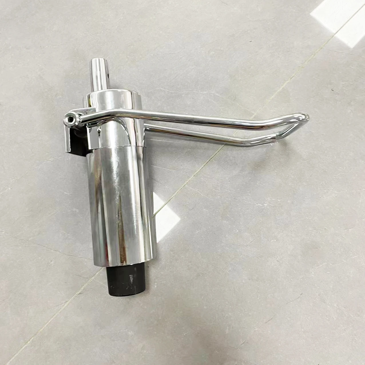 Wholesale Hair Salon Chair Hydraulic Pump Antique Barber Chair Salon Chair Hydraulic Pump