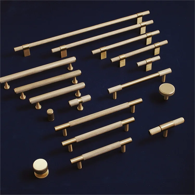 China Manufacturer European Market Best-Selling Brushed Gold Hardware Door Kitchen Drawer Cabinet Pulls Handles and Knobs 6710