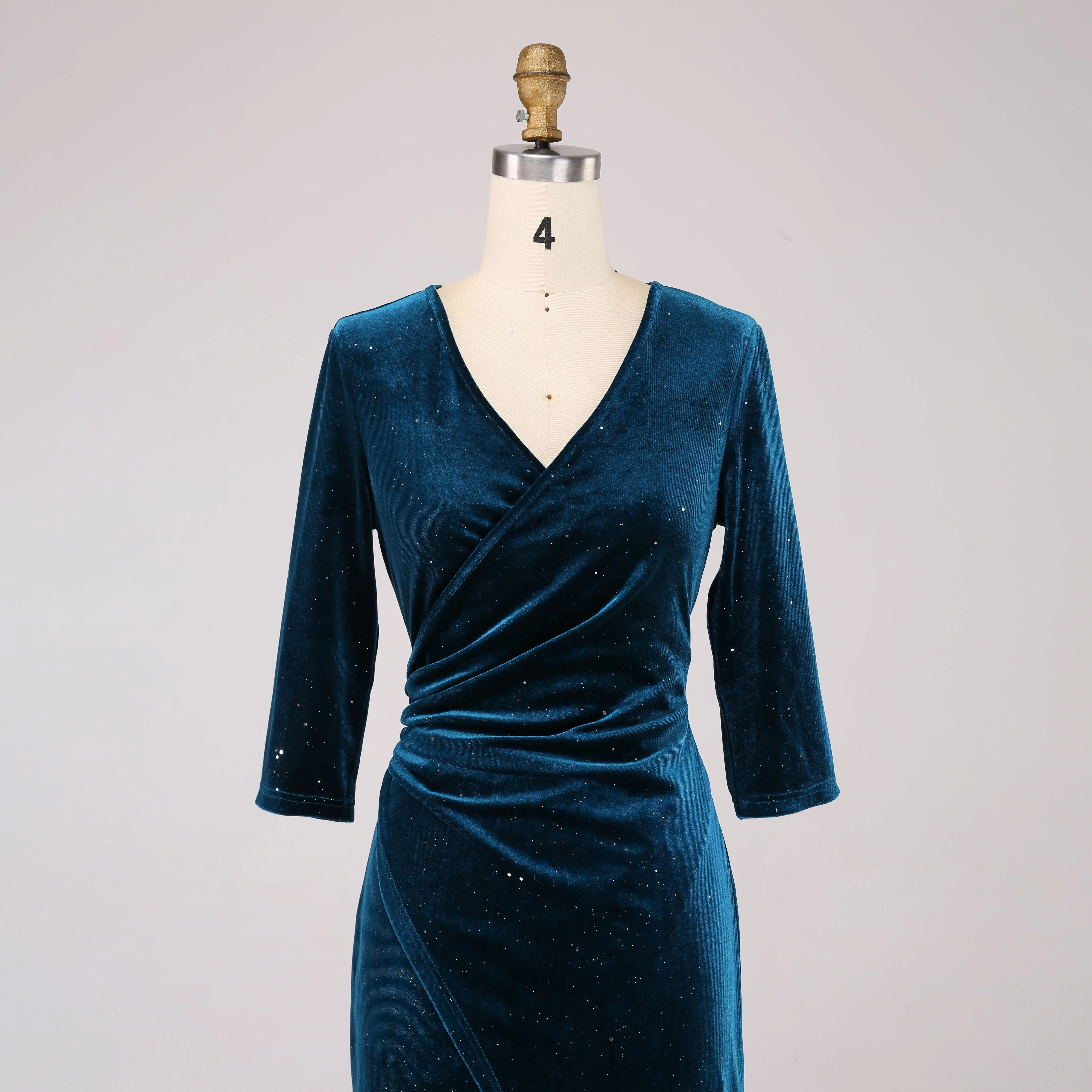 Elegant Long Sleeves Bodycon Ruched Cocktail Party Midi Dress Nightclub Party Gown Womens Wrap V Neck Split Velvet Prom Dress