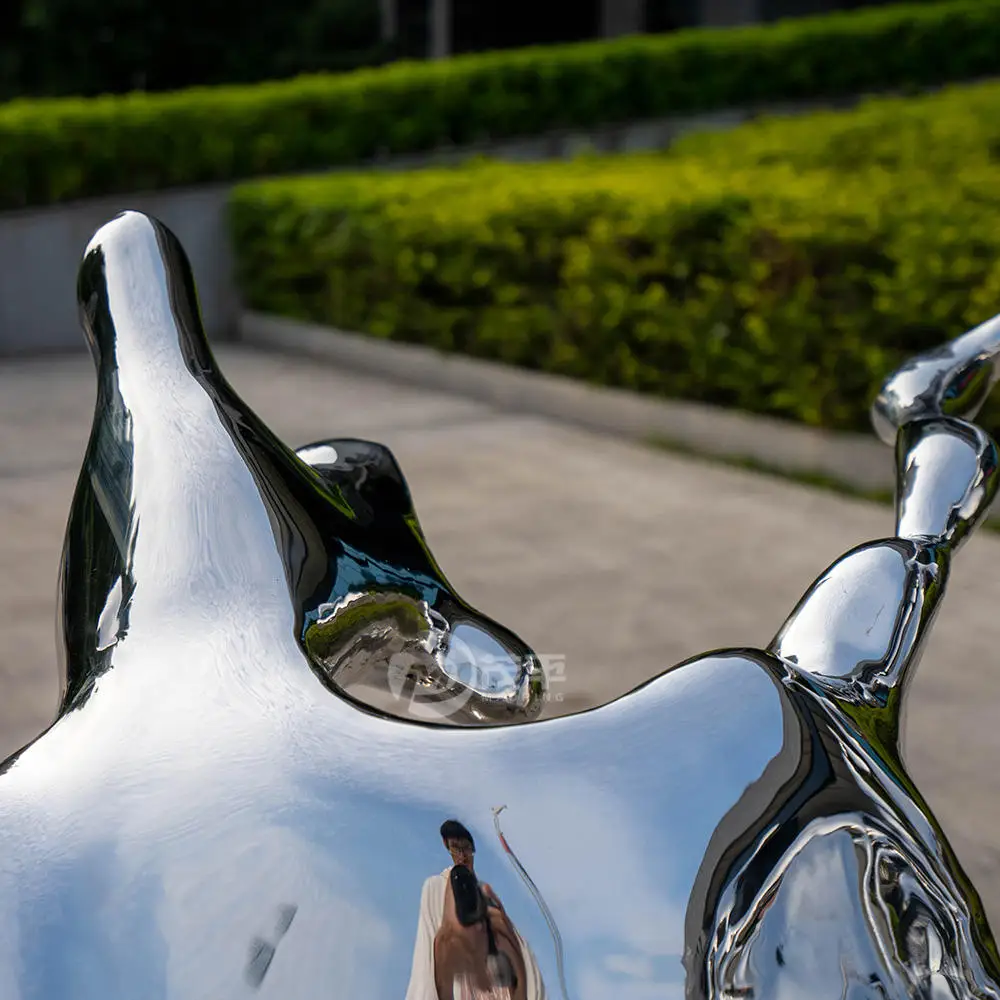 Custom Size Modern Luxury Artistic And Creative Stainless Steel  Mirror Polished Company Front Desk Ornaments Metal Sculpture