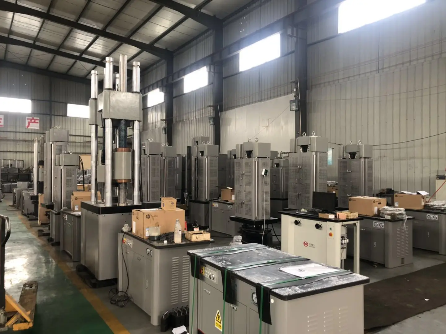 WAW Hydraulic 2000KN 200ton universal testing machine